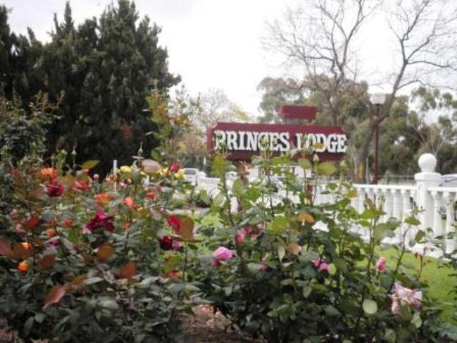 Princes Lodge Motel แอดิเลด ภายนอก รูปภาพ