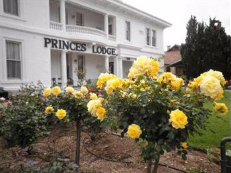 Princes Lodge Motel แอดิเลด ภายนอก รูปภาพ